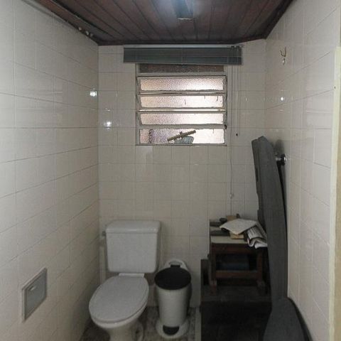 Casa à venda com 400m², 5 quartos e 4 vagasCasa 2 - Banheiro de Serviço 2