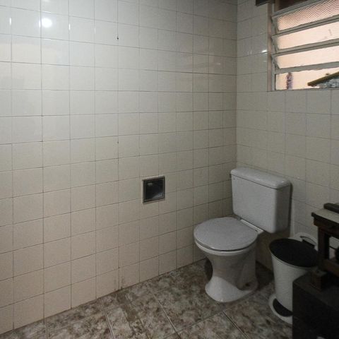 Casa à venda com 400m², 5 quartos e 4 vagasCasa 2 - Banheiro de Serviço 2