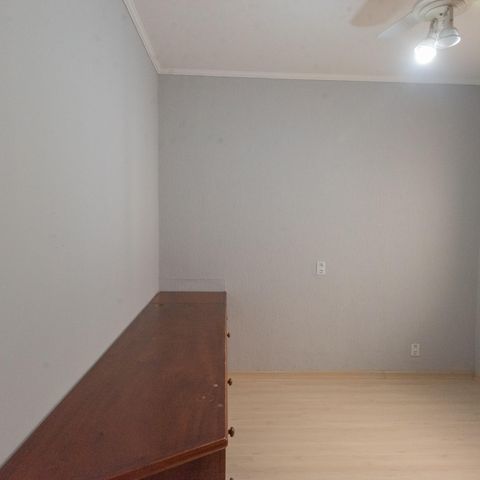 Casa à venda com 240m², 3 quartos e 2 vagas Casa à venda com 240m², 3 quartos e 2 vagasQuarto 2