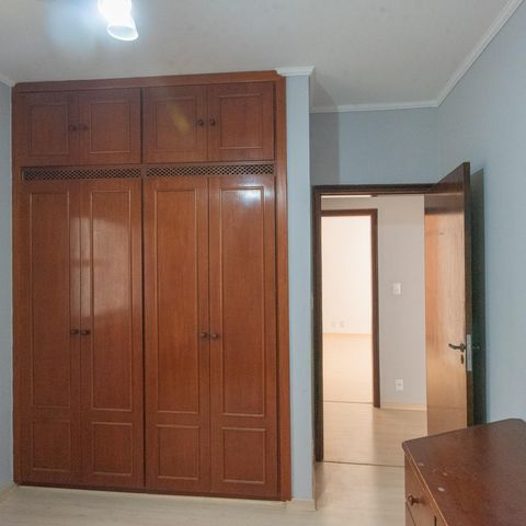 Casa à venda com 240m², 3 quartos e 2 vagas Casa à venda com 240m², 3 quartos e 2 vagasQuarto 2