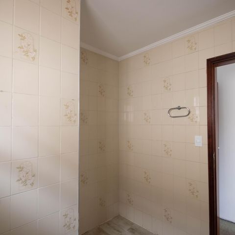 Casa à venda com 140m², 3 quartos e 3 vagasBanheiro da Suíte