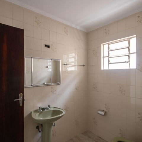Casa à venda com 140m², 3 quartos e 3 vagasBanheiro da Suíte