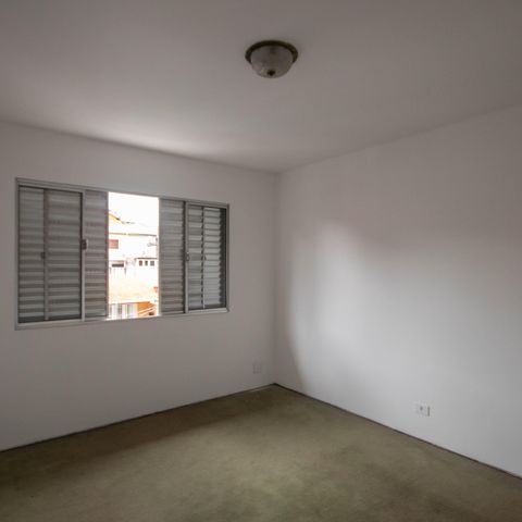 Casa à venda com 140m², 3 quartos e 3 vagasSuíte