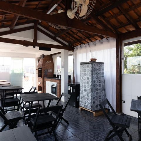 Casa à venda com 250m², 3 quartos e 2 vagas Casa à venda com 250m², 3 quartos e 2 vagasEspaço Gourmet