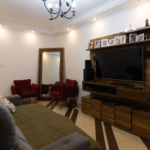 Casa à venda com 250m², 3 quartos e 2 vagas Casa à venda com 250m², 3 quartos e 2 vagasSala