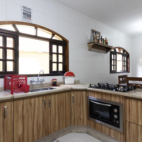 Casa à venda com 250m², 3 quartos e 2 vagas Casa à venda com 250m², 3 quartos e 2 vagasCozinha