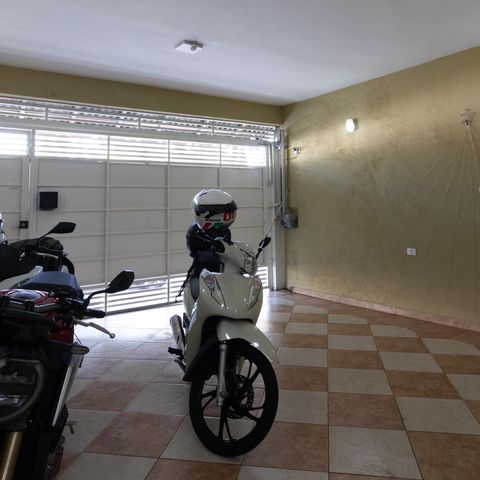 Casa à venda com 250m², 3 quartos e 2 vagas Casa à venda com 250m², 3 quartos e 2 vagasGaragem