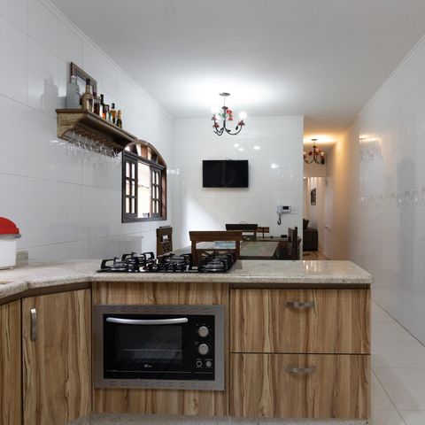 Casa à venda com 250m², 3 quartos e 2 vagas Casa à venda com 250m², 3 quartos e 2 vagasCozinha