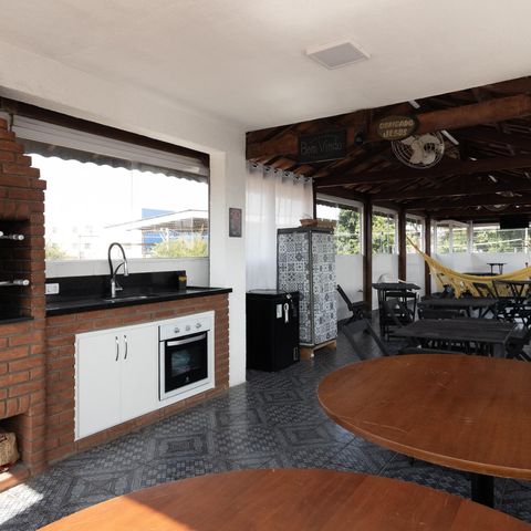 Casa à venda com 250m², 3 quartos e 2 vagas Casa à venda com 250m², 3 quartos e 2 vagasEspaço Gourmet