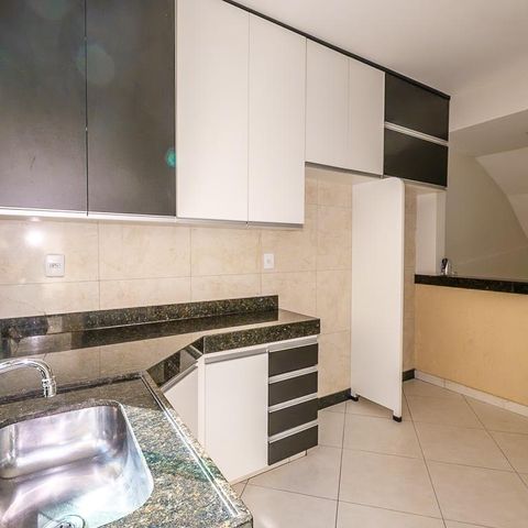 Casa à venda com 112m², 3 quartos e 1 vaga Casa à venda com 112m², 3 quartos e 1 vagaCozinha