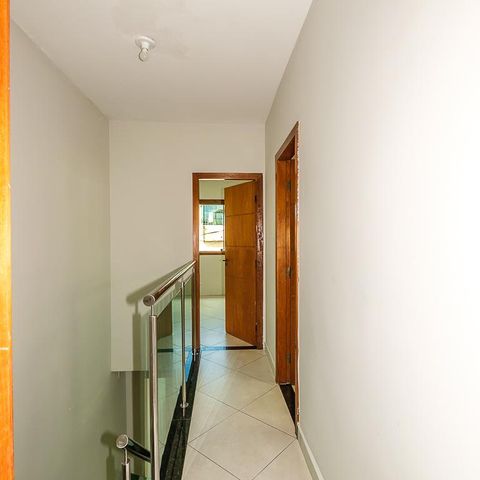 Casa à venda com 112m², 3 quartos e 1 vaga Casa à venda com 112m², 3 quartos e 1 vagaCorredor