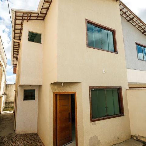 Casa à venda com 112m², 3 quartos e 1 vaga Casa à venda com 112m², 3 quartos e 1 vagaFachada interna da casa
