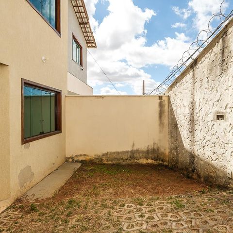 Casa à venda com 112m², 3 quartos e 1 vaga Casa à venda com 112m², 3 quartos e 1 vagaÁrea Privativa
