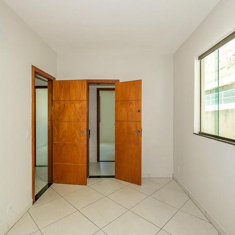 Casa à venda com 112m², 3 quartos e 1 vaga Casa à venda com 112m², 3 quartos e 1 vagaSuíte
