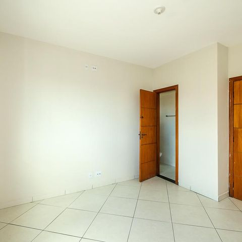 Casa à venda com 112m², 3 quartos e 1 vaga Casa à venda com 112m², 3 quartos e 1 vagaSuíte