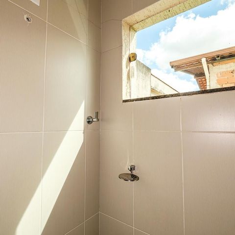 Casa à venda com 112m², 3 quartos e 1 vaga Casa à venda com 112m², 3 quartos e 1 vagaBanheiro
