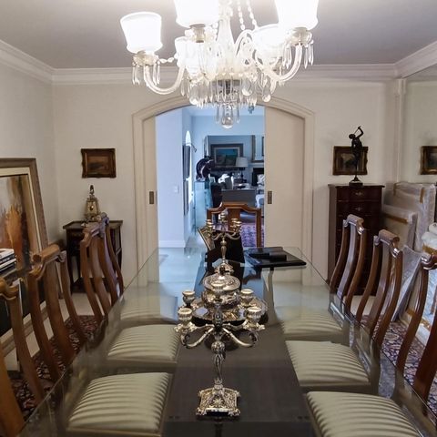 Casa à venda com 1200m², 3 quartos e 8 vagas Casa à venda com 1200m², 3 quartos e 8 vagasSala de Jantar