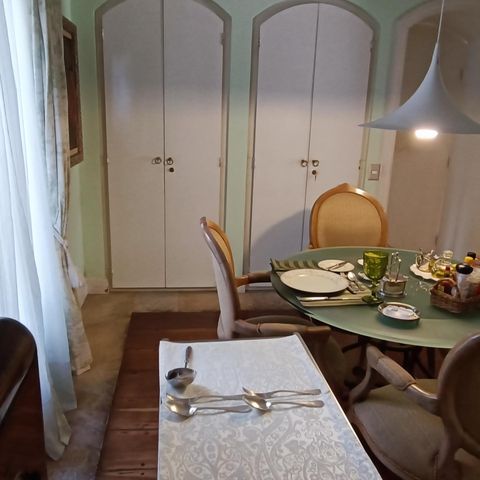 Casa à venda com 1200m², 3 quartos e 8 vagas Casa à venda com 1200m², 3 quartos e 8 vagasCopa