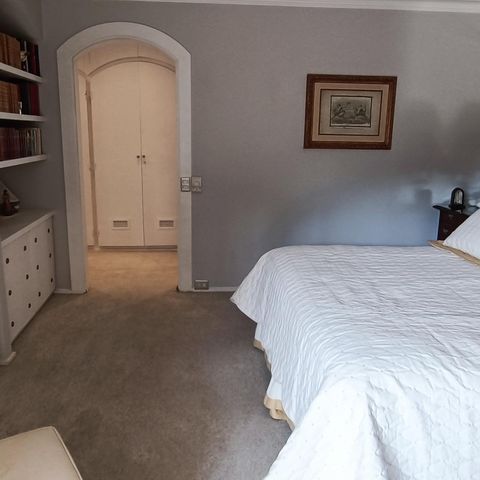 Casa à venda com 1200m², 3 quartos e 8 vagas Casa à venda com 1200m², 3 quartos e 8 vagasSuíte 3