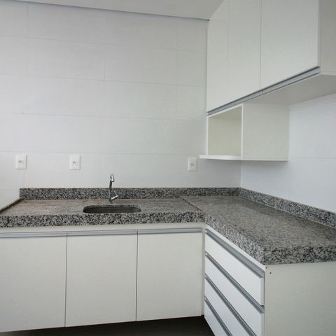 Apartamento para alugar com 125m², 2 quartos e 2 vagasCozinha