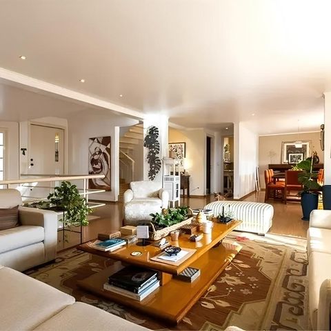 Casa à venda com 384m², 4 quartos e 3 vagas Casa à venda com 384m², 4 quartos e 3 vagasFoto 01