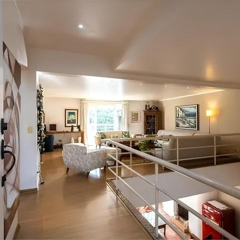 Casa à venda com 384m², 4 quartos e 3 vagas Casa à venda com 384m², 4 quartos e 3 vagasFoto 06