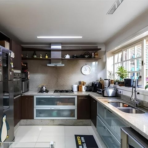 Casa à venda com 384m², 4 quartos e 3 vagas Casa à venda com 384m², 4 quartos e 3 vagasFoto 25