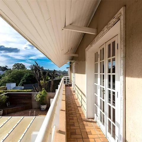 Casa à venda com 384m², 4 quartos e 3 vagas Casa à venda com 384m², 4 quartos e 3 vagasFoto 21