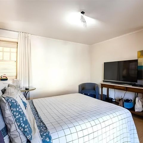 Casa à venda com 384m², 4 quartos e 3 vagas Casa à venda com 384m², 4 quartos e 3 vagasFoto 09