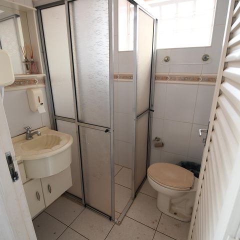 Casa à venda com 400m², 3 quartos e 10 vagasBanheiro 2