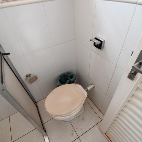 Casa à venda com 400m², 3 quartos e 10 vagasBanheiro 2
