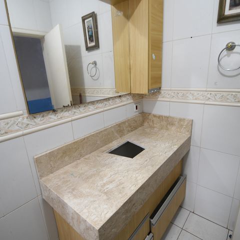 Casa à venda com 400m², 3 quartos e 10 vagasBanheiro da Suíte