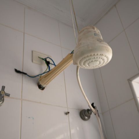 Casa à venda com 400m², 3 quartos e 10 vagasBanheiro da Edícula