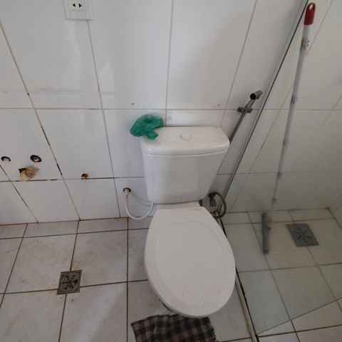Casa à venda com 400m², 3 quartos e 10 vagasBanheiro da Edícula