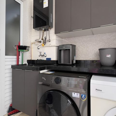 Apartamento à venda com 55m², 2 quartos e 1 vaga Apartamento à venda com 55m², 2 quartos e 1 vagaCozinha e Área de Serviço
