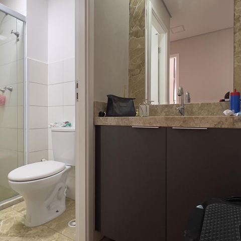 Apartamento à venda com 55m², 2 quartos e 1 vaga Apartamento à venda com 55m², 2 quartos e 1 vagaBanheiro