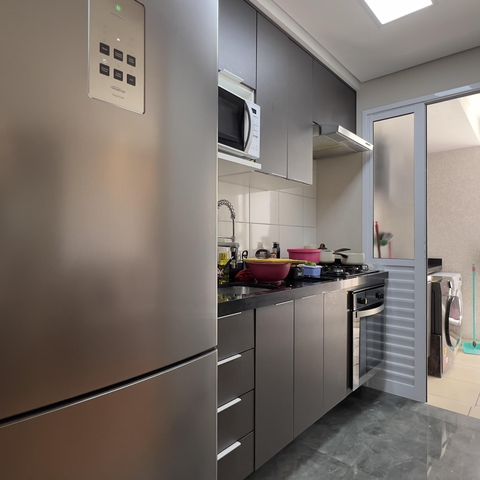Apartamento à venda com 55m², 2 quartos e 1 vaga Apartamento à venda com 55m², 2 quartos e 1 vagaCozinha e Área de Serviço