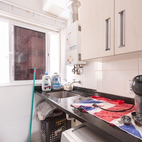 Apartamento à venda com 62m², 2 quartos e 1 vagaCozinha e Área de Serviço