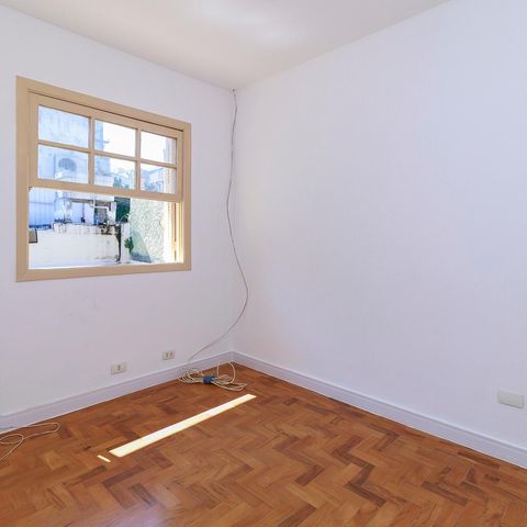 Casa à venda com 150m², 4 quartos e 1 vaga Casa à venda com 150m², 4 quartos e 1 vagaQuarto 4