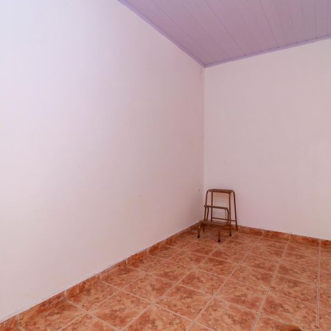 Casa à venda com 150m², 4 quartos e 1 vaga Casa à venda com 150m², 4 quartos e 1 vagaEdícula