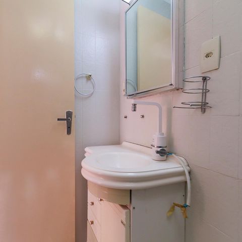 Casa à venda com 150m², 4 quartos e 1 vaga Casa à venda com 150m², 4 quartos e 1 vagaBanheiro 2