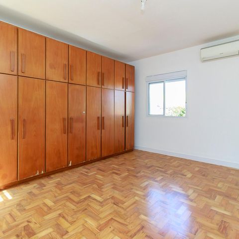 Casa à venda com 150m², 4 quartos e 1 vaga Casa à venda com 150m², 4 quartos e 1 vagaQuarto 1