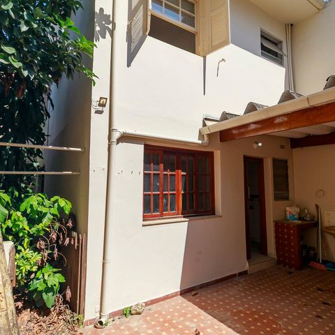 Casa à venda com 150m², 4 quartos e 1 vaga Casa à venda com 150m², 4 quartos e 1 vagaQuintal