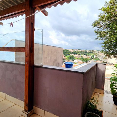 Casa à venda com 207m², 2 quartos e 2 vagas Casa à venda com 207m², 2 quartos e 2 vagasTerraço