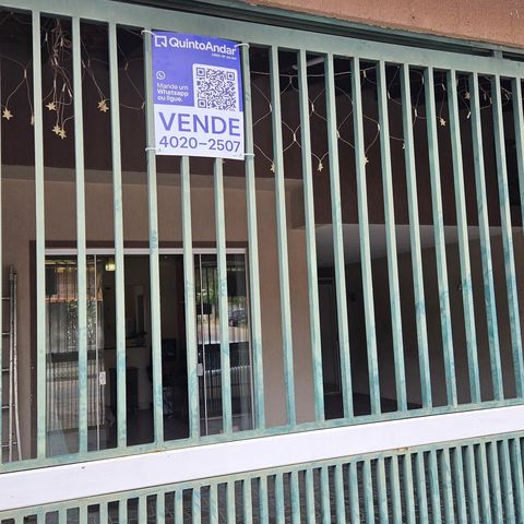 Casa à venda com 207m², 2 quartos e 2 vagas Casa à venda com 207m², 2 quartos e 2 vagasPlaquinha