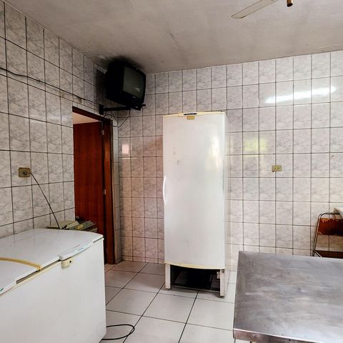 Casa à venda com 207m², 2 quartos e 2 vagas Casa à venda com 207m², 2 quartos e 2 vagasEdícula (cozinha profissional)