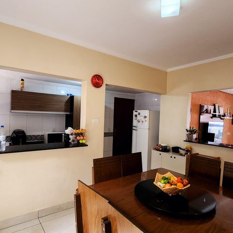 Casa à venda com 207m², 2 quartos e 2 vagas Casa à venda com 207m², 2 quartos e 2 vagasSala de Jantar