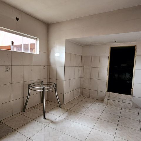 Casa à venda com 207m², 2 quartos e 2 vagas Casa à venda com 207m², 2 quartos e 2 vagasEdícula (cozinha profissional)