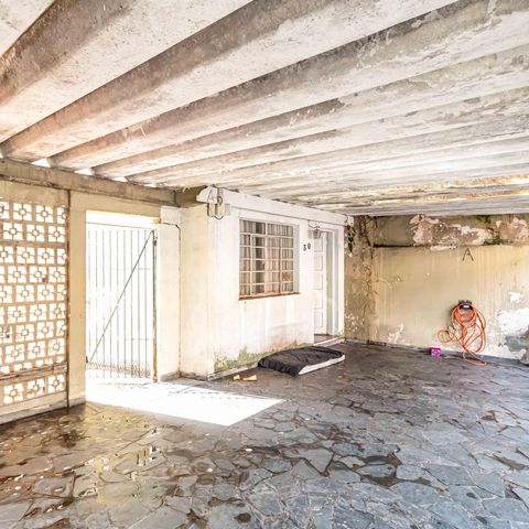 Casa à venda com 141m², 2 quartos e 3 vagas Casa à venda com 141m², 2 quartos e 3 vagasGaragem