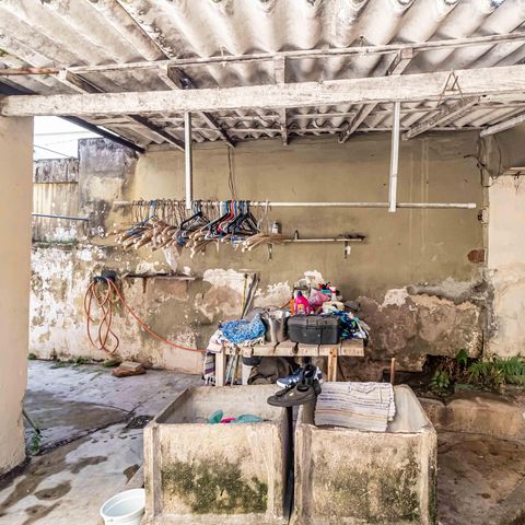 Casa à venda com 141m², 2 quartos e 3 vagas Casa à venda com 141m², 2 quartos e 3 vagasQuintal